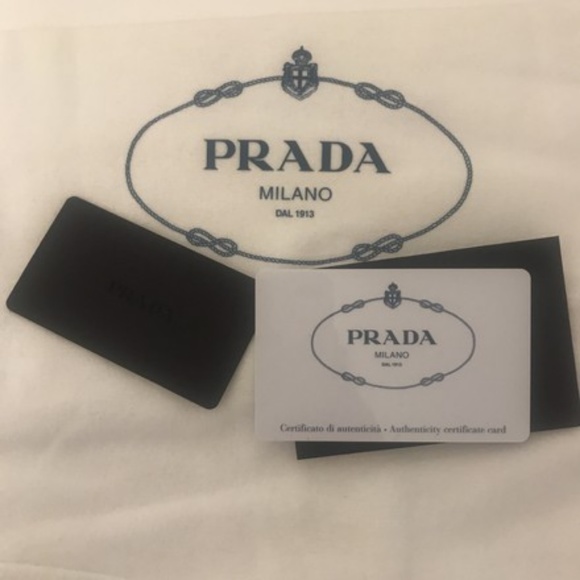 PRADA - Picture 8 of 8